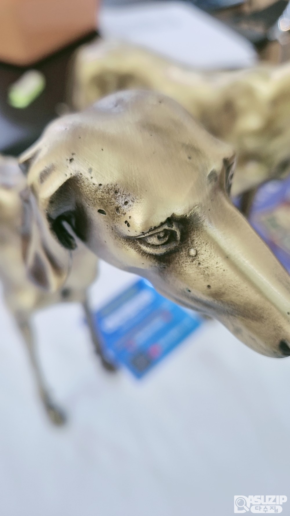 브론즈 : 그레이하운드 한쌍 크기: 40cm, 27cm A급