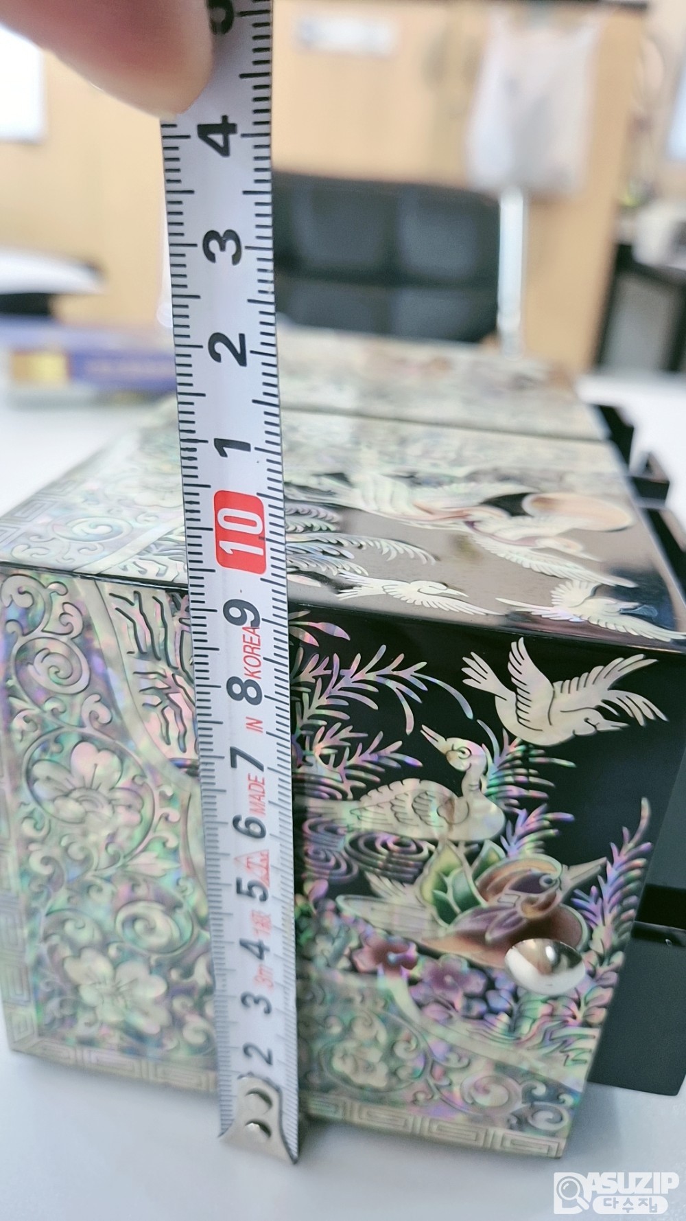 명인 작품: 자개 보석함. A급