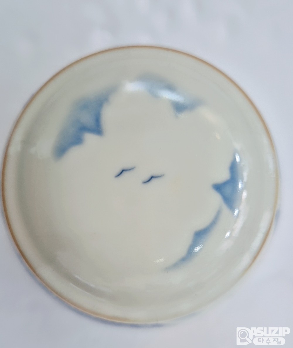 다기: 연대 있습니다. (약 70년이상된 골동품)