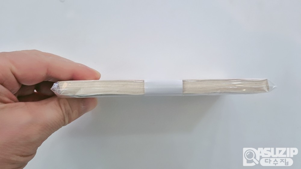 캄보디아 지폐: 1962~1972년(크메르 공화국 시대)에 발행된 10리엘 다발 (준미사용급)