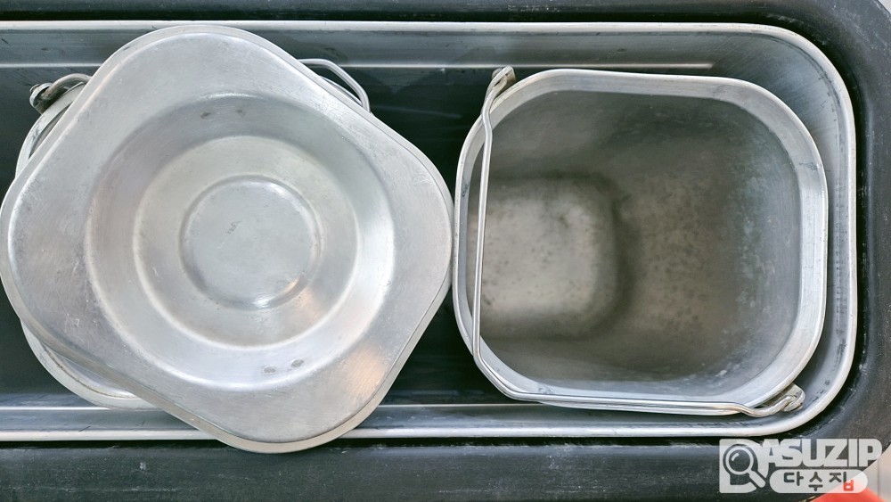 1950년대 생산되고 월남전에서 사용된 미군의 푸드컨테이너 (상태 A급)