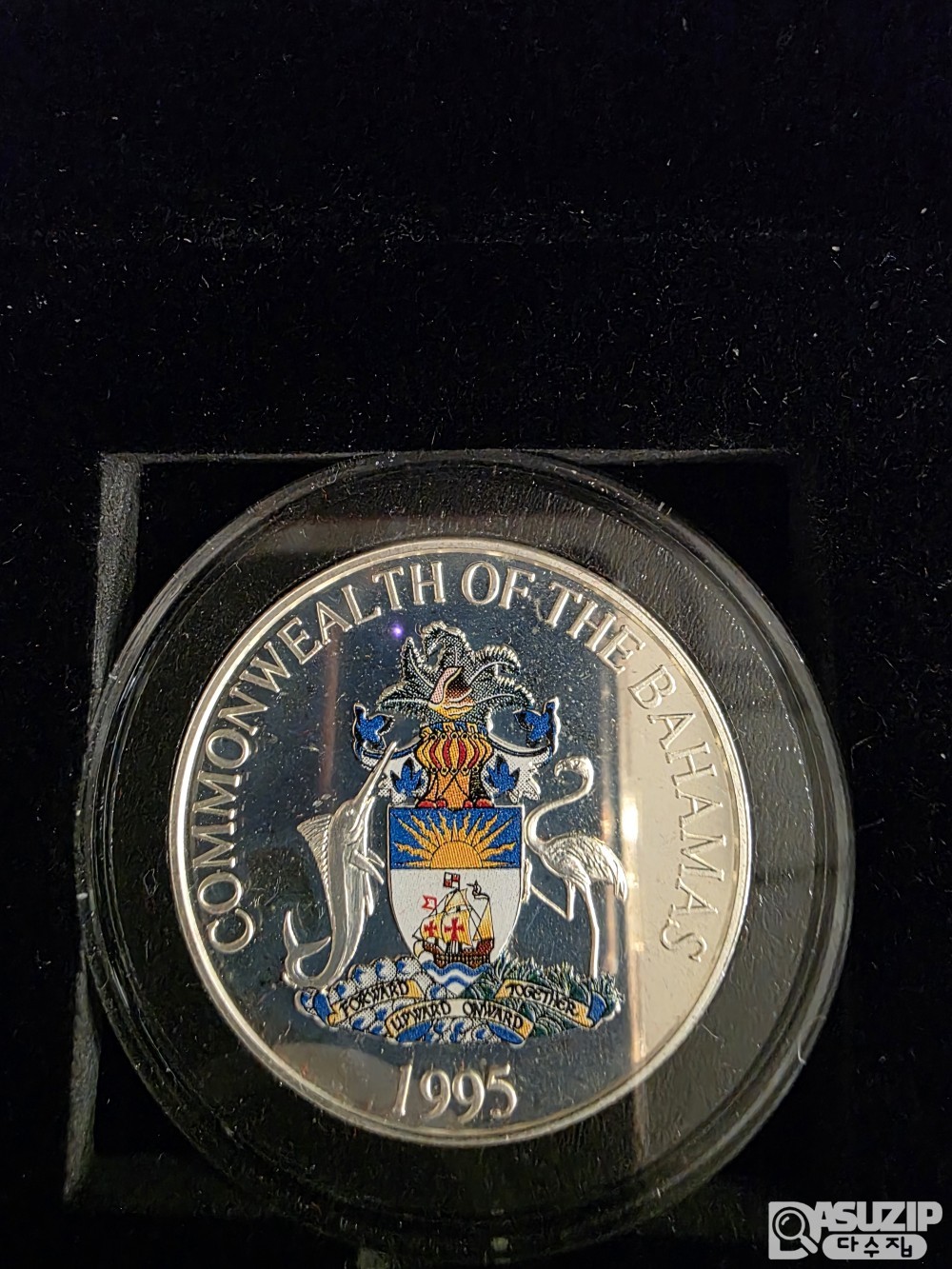 1995년 바하마에서 발행된 Flora and Fauna' 시리즈 '카리브해 몽크 바다표범' 기념 1온스(oz)은화