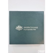 2013년 호주 왕립 조폐국 발행 50센트 뱀의 해 14각형 호주지도 모양의 아크릴 , 일련번호 존재