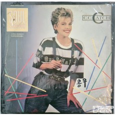 1987년 독일 출신 유로 댄스 가수 **C.C. Catch(씨씨 캐치)**의 'Soul Survivor' 맥시 싱글