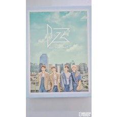 아이즈(IZ)의 첫 번째 미니 앨범인 'All You Want' - 싸인본