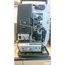 1950년대 Sears에서 제작한 빈티지 8mm 사운드 필름 프로젝터인 'Soundstage II'